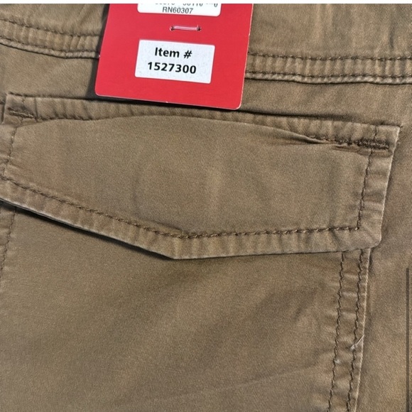 Unionbay Youth Jogger School Uniform khaki Pants size 10/12 Drawstring waist - Picture 7 of 11